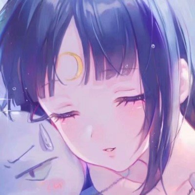 女司机飙车险撞人后在车内笑